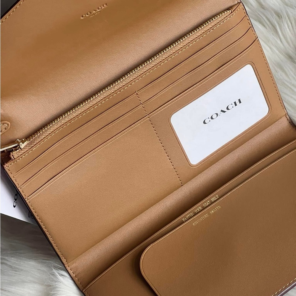 CH524 - Coach Travel Envelope Wallet in Signature Canvas with Strawberry Print - Picture 9 of 16